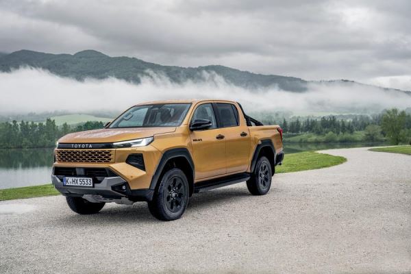 toyota-ne-hochet-vypuskat-gibridnyj-hilux-v-kompanii-schitajut-chto-gibridy-ochen-tjazhelye-pri-etom-u-toyota-uzhe-est-ochen-tjazhelyj-chisto-ele-fed63d6.jpg