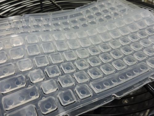 bez-3d-pechati-v-rossii-naladili-serijnyj-vypusk-medicinskih-silikonovyh-klaviatur-3e7438e.png