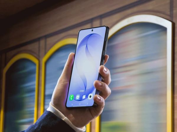 samsung-priznala-problemu-s-krasnym-ekranom-galaxy-s26-ultra-na-kotoruju-massovo-zhalovalis-polzovateli-32e1061.jpg
